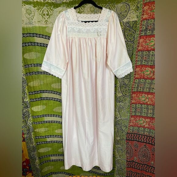 Vintage 80s Soft Pink Christian Dior Lingerie Lace Maxi Nightgown Size Medium